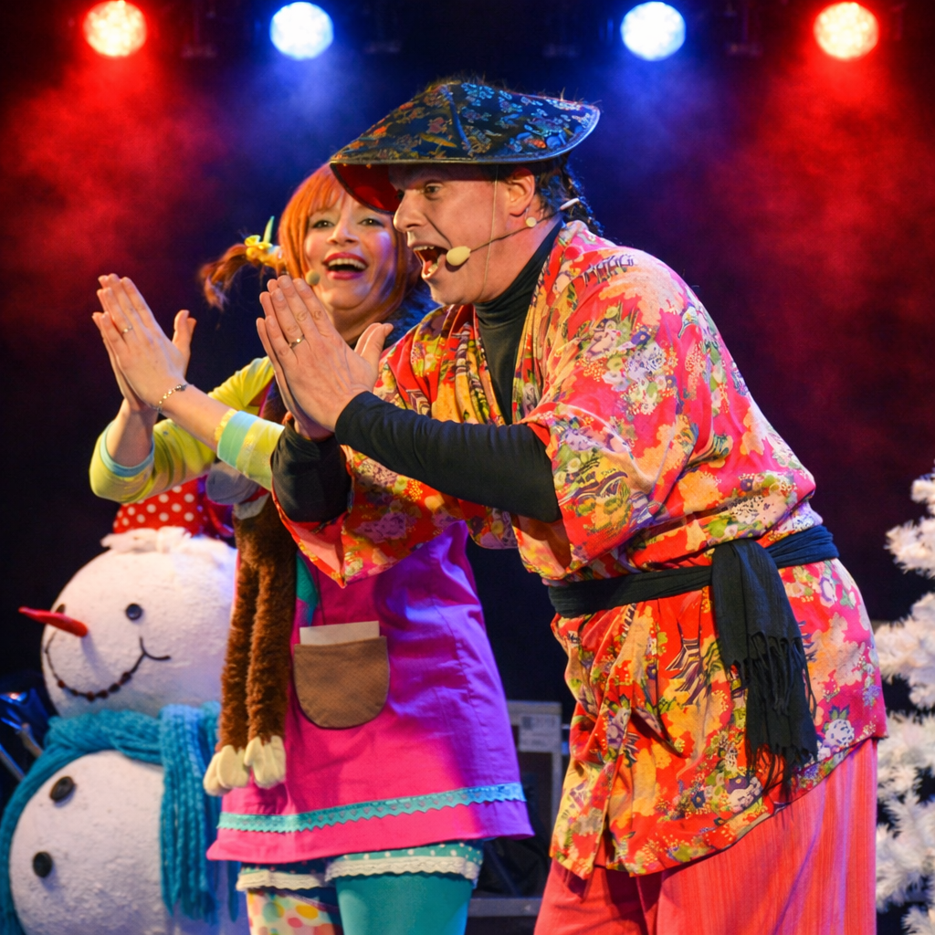 Pika išče Božička/Dedka Mraza  